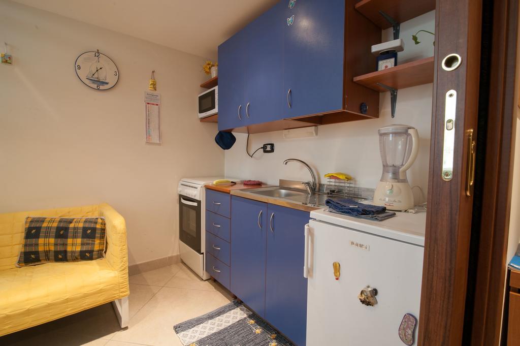 Apartamento La Terra Del Sole Nápoles Exterior foto